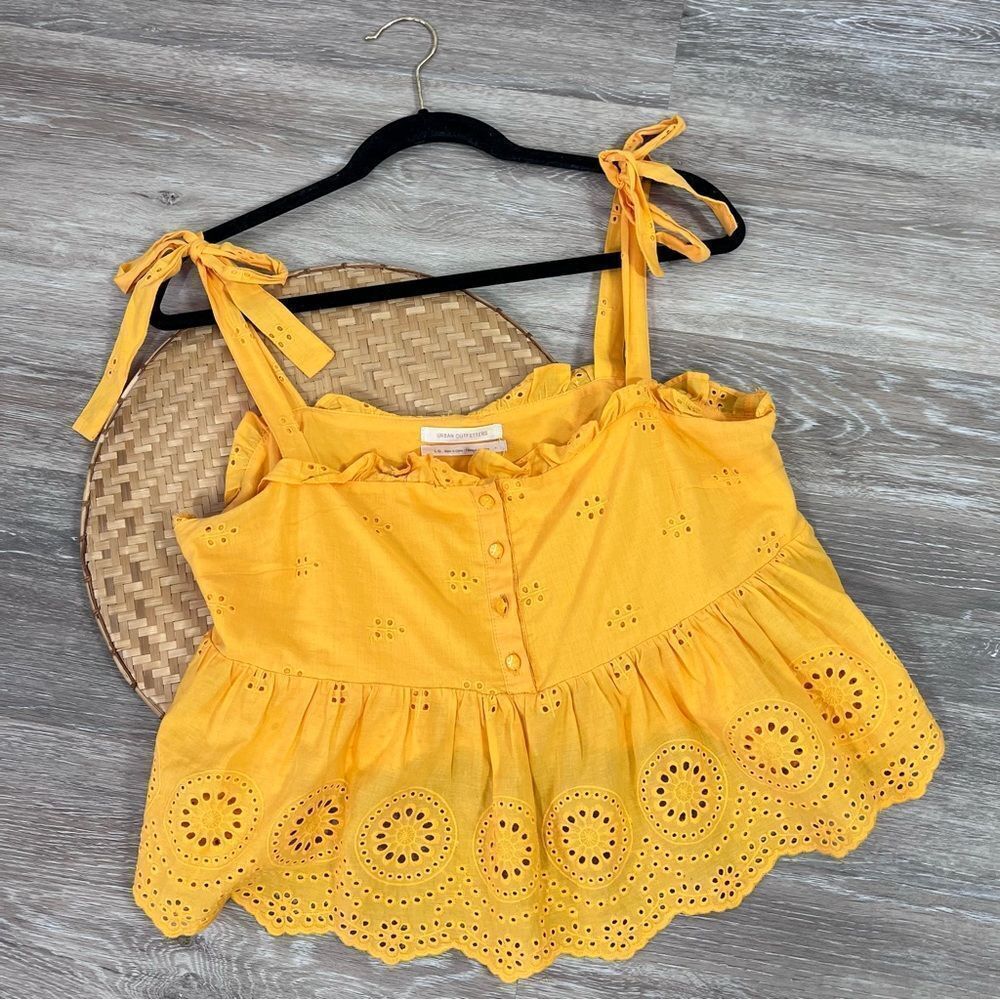 Urban outfitters yellow‎ frilly top